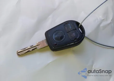 1999 BMW 528Ia z USA, uszkodzony, nr VIN WBADM6331XBY28634